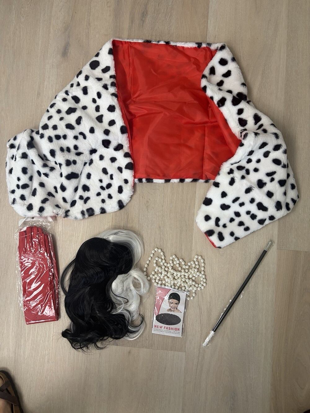 Cruella De Vil Costume Accessory Set Dalmatian Cape Wig Gloves Pearls Halloween